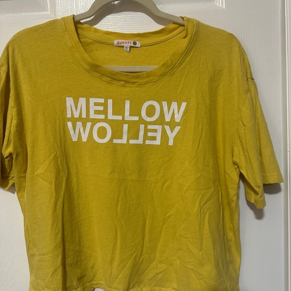 Sundry Mellow Yellow Graphic Tee